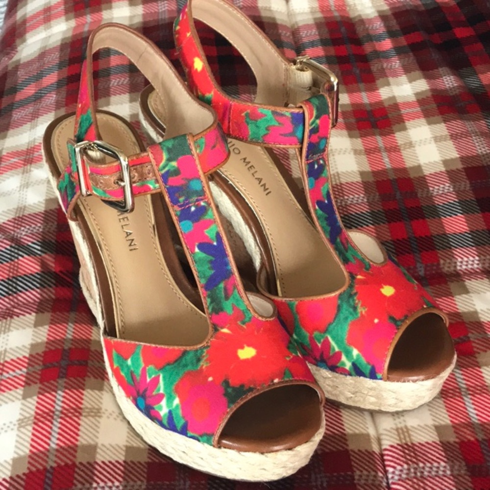 ANTONIO MELANI FLORAL WEDGE HEELS!